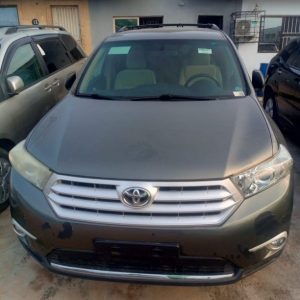 Toyota Highlander 2011 – Full Option